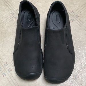 Keen Womens Sisters Loafers Flat slip on black 7.5
